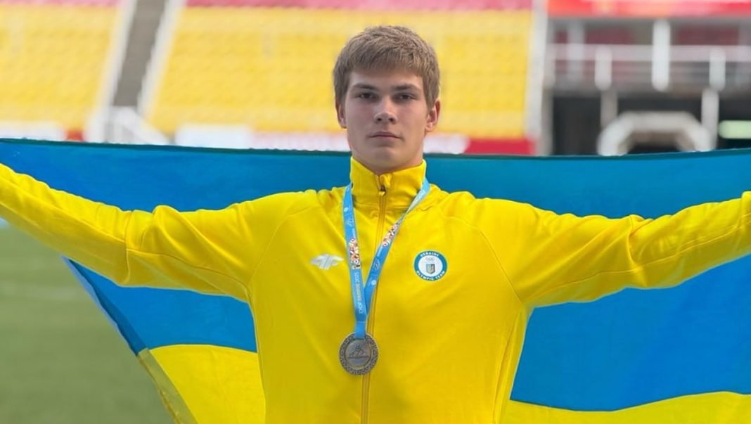 Білоконь